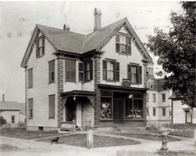 Milliner's Shop
Early 20th century. Corner of Bodwell and School Streets. Longfellow School is in the background. The old library is at right, behind the tree. Site now occupied by Back Street Grill.
